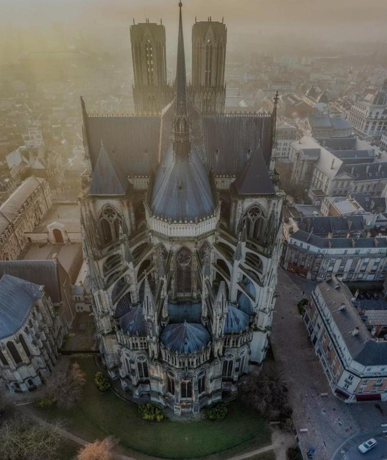 La Place Des Sacres, Proche Gare Et Centre Reims Buitenkant foto